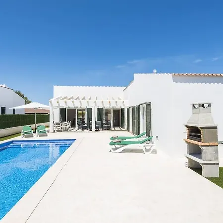 3 Bedroom Villa, Private Pool, Vila Cala en Bosch