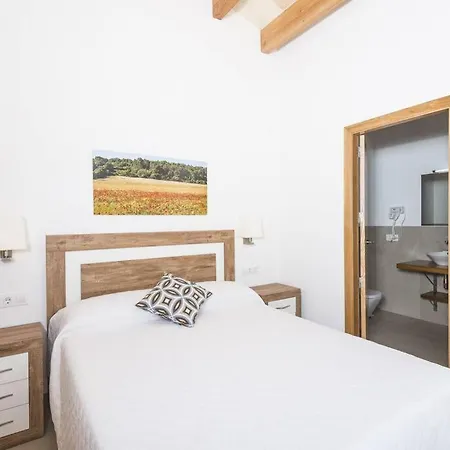 3 Bedroom Villa, Private Pool, Cala en Bosc